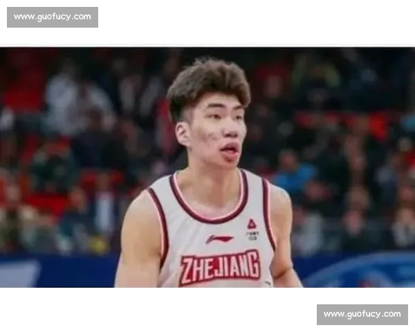 余嘉豪西乙首上双!12+4 率队大胜破低迷 余嘉豪西乙首上双!12+4 率队大胜破低迷