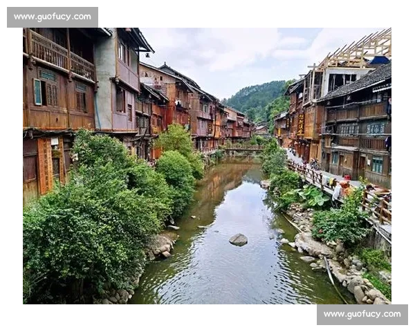 二十年前贵阳行:金庸的棋与百花湖的诗 二十年前贵阳行:金庸的棋与百花湖的诗