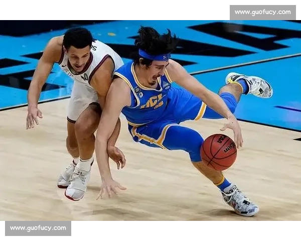 球场遇大爷，热身即封神